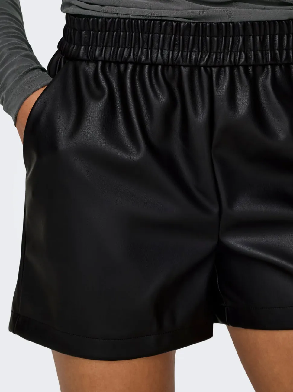 JDYALAIA Vita media Regular Fit Pantaloncini in finta pelle