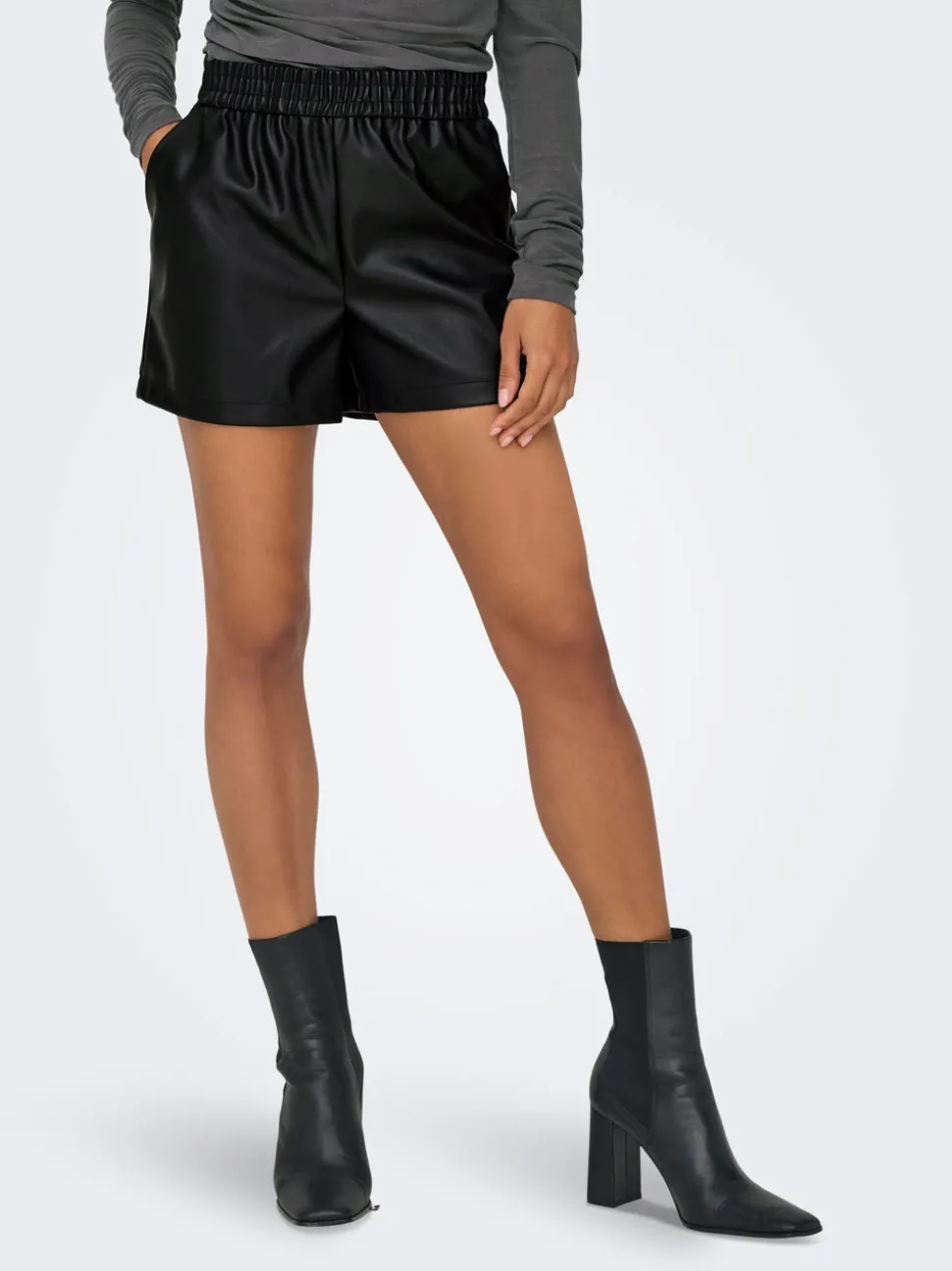JDYALAIA Vita media Regular Fit Pantaloncini in finta pelle