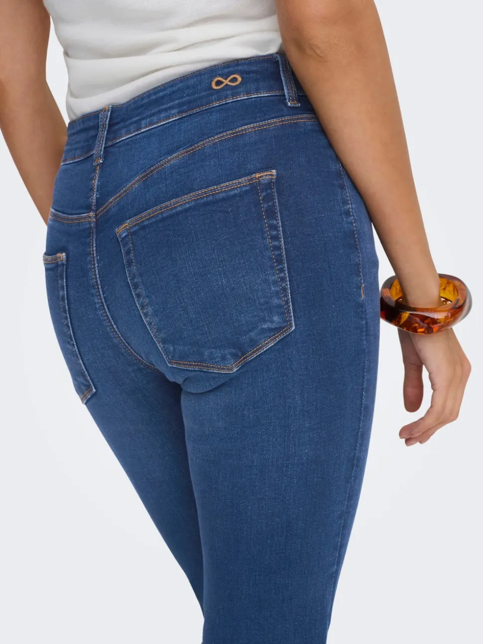 JDYFINA Vita media Straight Fit Jeans