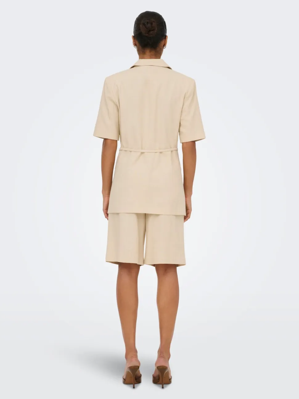 JDYNAOMI Vita media Loose Fit Lino Bermuda