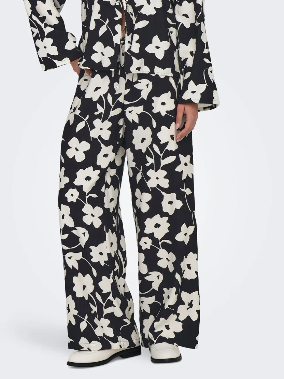 JDYSILAS Wide Leg Fit Pantaloni a gamba larga