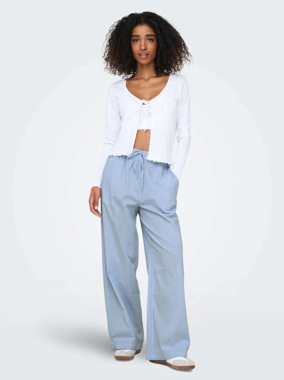 ONLAUGUSTA Regular Fit Pantaloni a gamba larga