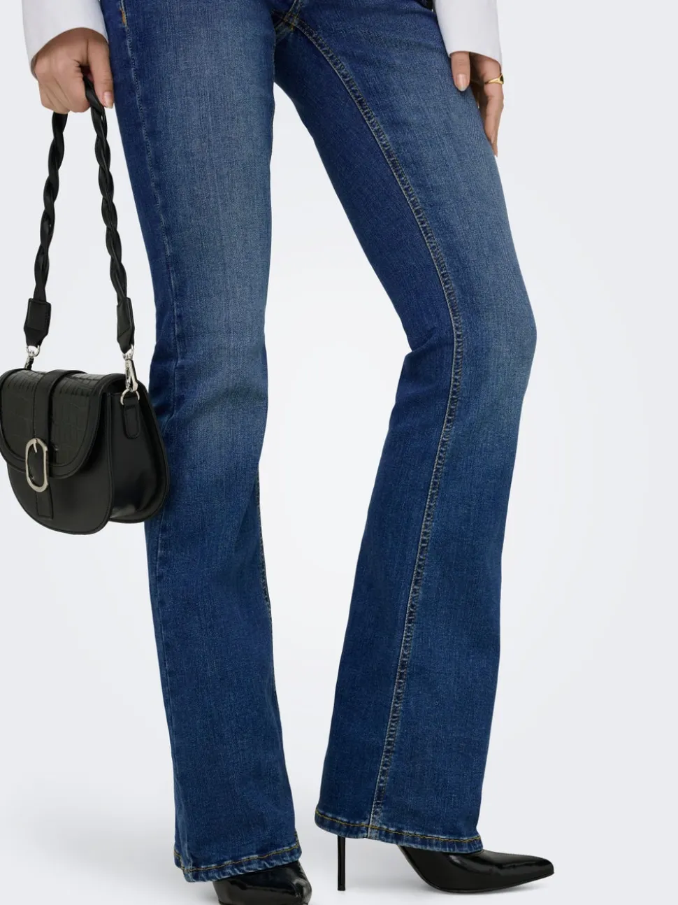 ONLBLUSH Vita bassa Flared Fit Jeans