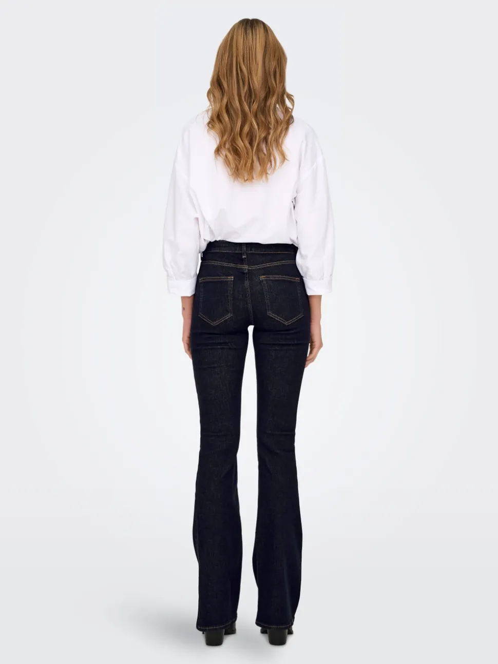 ONLBLUSH Vita media Flared Fit Jeans