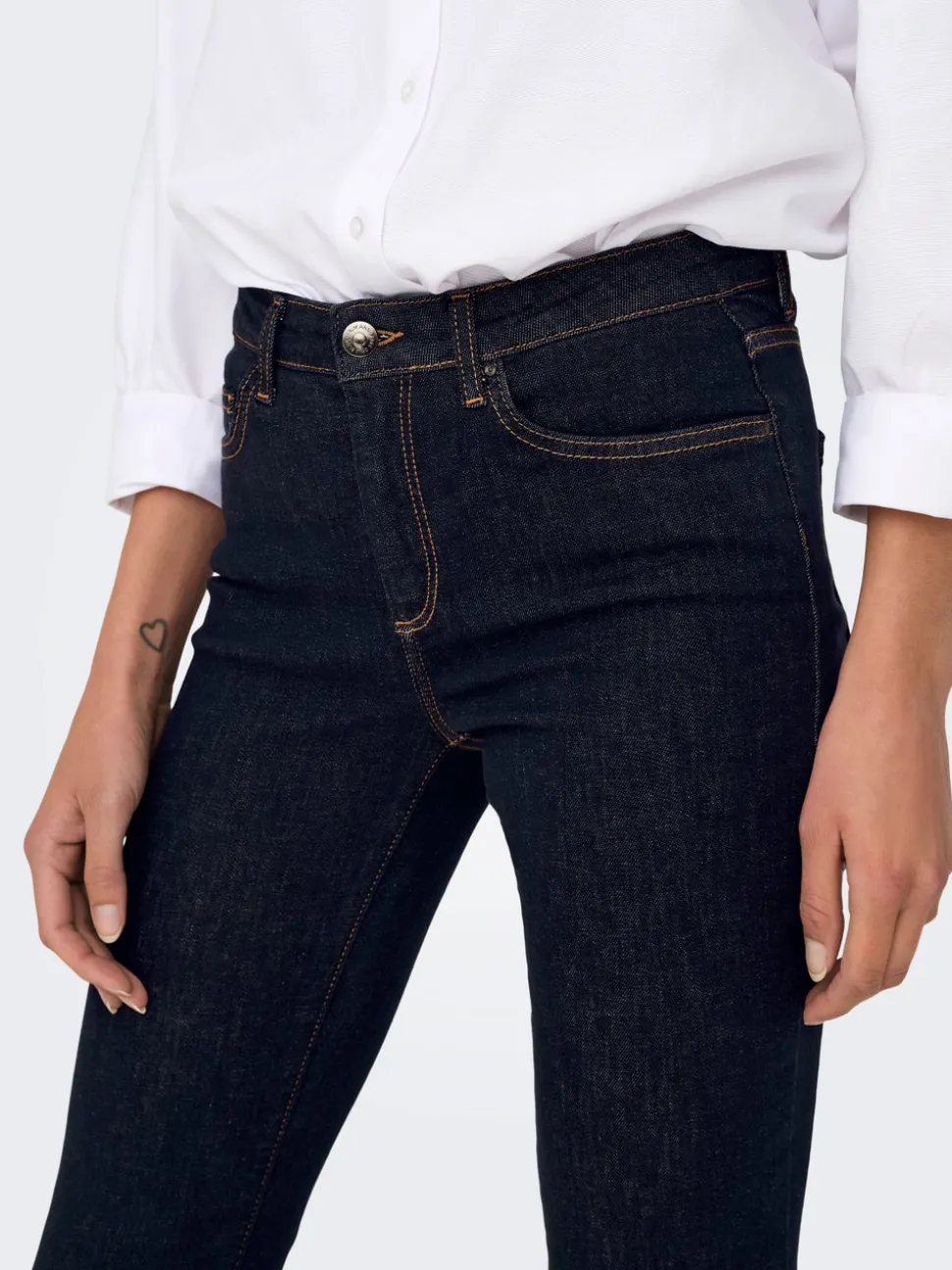 ONLBLUSH Vita media Flared Fit Jeans