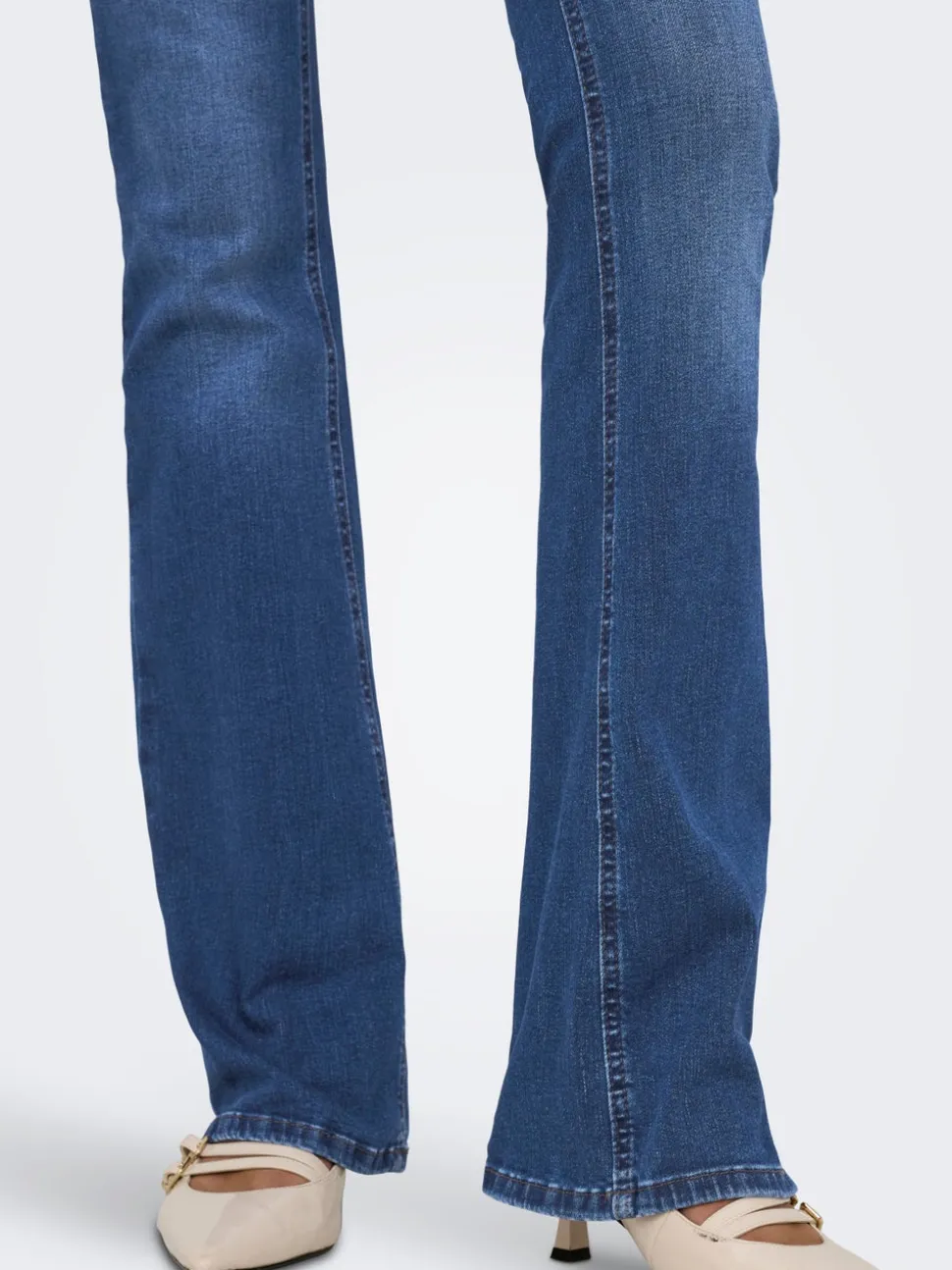 ONLBLUSH Vita media Flared Fit Jeans