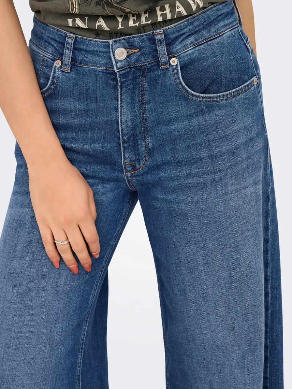 ONLCALIFORNIA Vita media Flared Fit Jeans