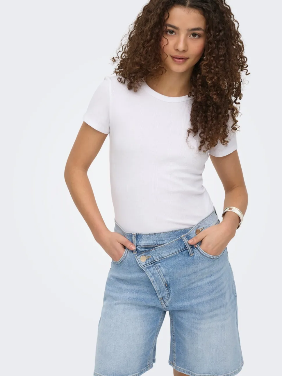 ONLCROSSOVER Vita media Regular Fit Bermuda in jeans