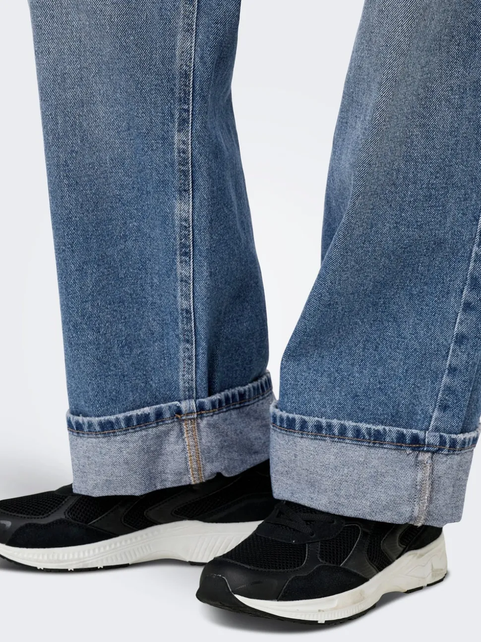 ONLELLA Vita media Wide Leg Fit Jeans