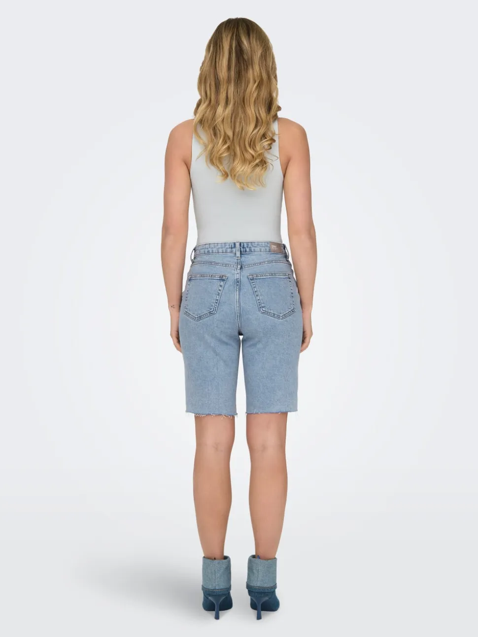ONLEMILY Vita alta Straight Fit Bermuda in jeans