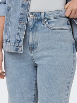 ONLEMILY Vita alta Straight Fit Bermuda in jeans