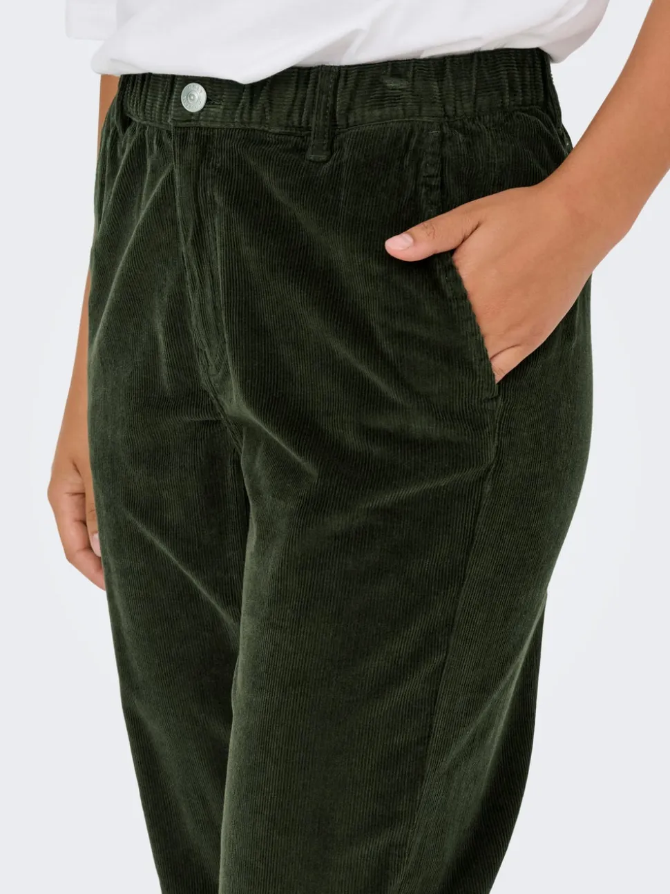 ONLFLORA Pantaloni classici in velluto a coste taglio carrot