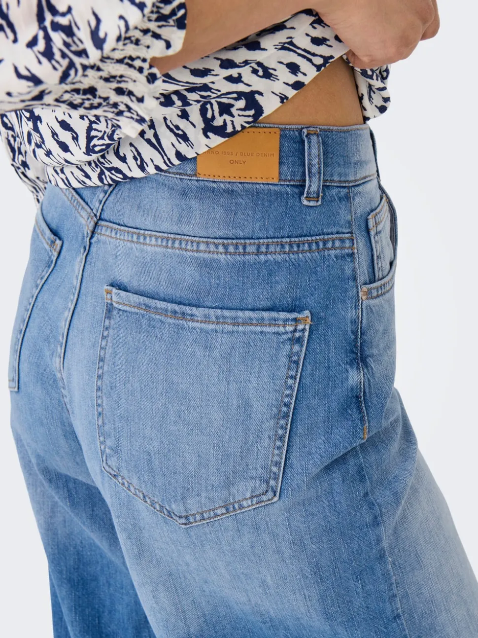 ONLGIULIA Vita alta Wide Leg Fit Jeans