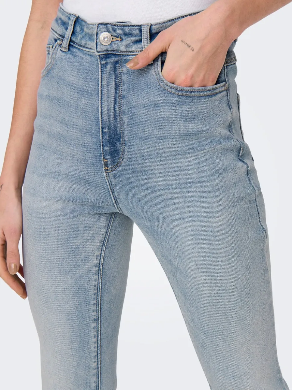 ONLMILA Vita alta Flared Fit Jeans